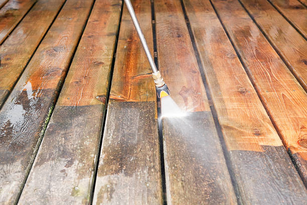 Why Choose Our Certified Pressure Washing Experts for Your Project Needs in Baraga, MI?